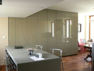 glass partition bespoke lacquered glass