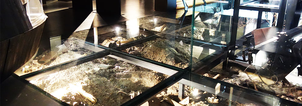 customized glass floor triple toughened laminated glass