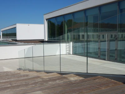 glass balustrade tempered glass