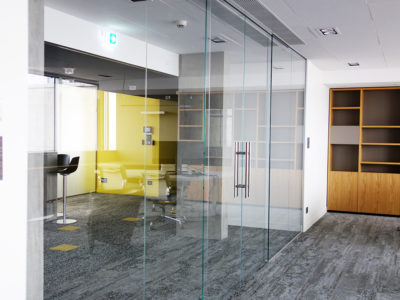 office glass partition